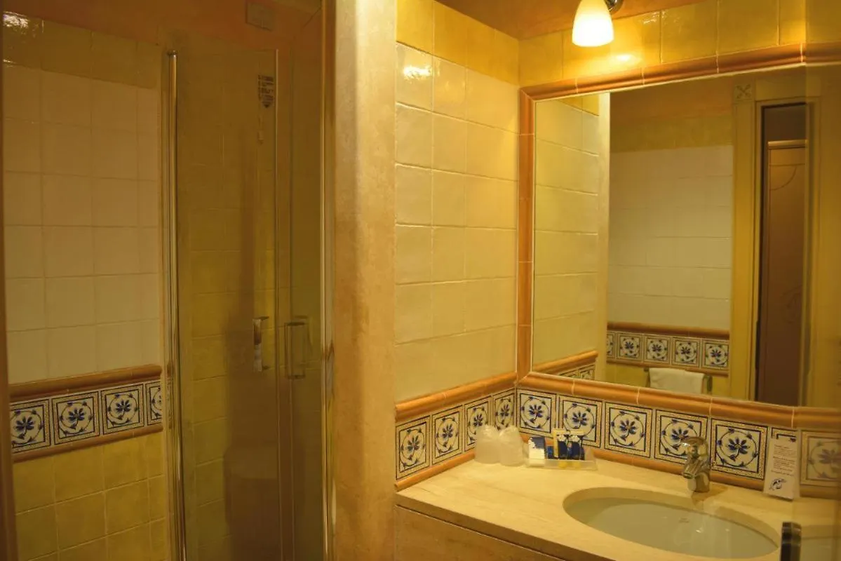 Tranquil Lantana Resort Hotel Apartments For 5 People 15Km From Beach Pula Italy